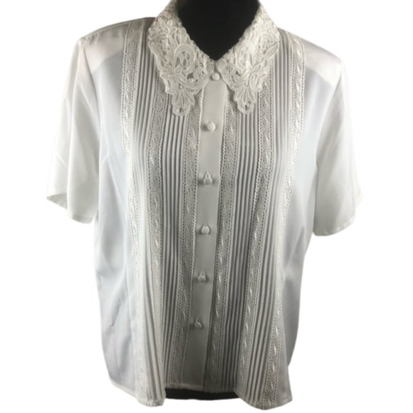 Laura Scott Tops - Laura Scott Vintage White Peter Pan Collar Blouse